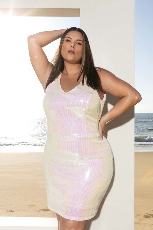 Vestido Branco em Paetês Decote V Plus Size Greta