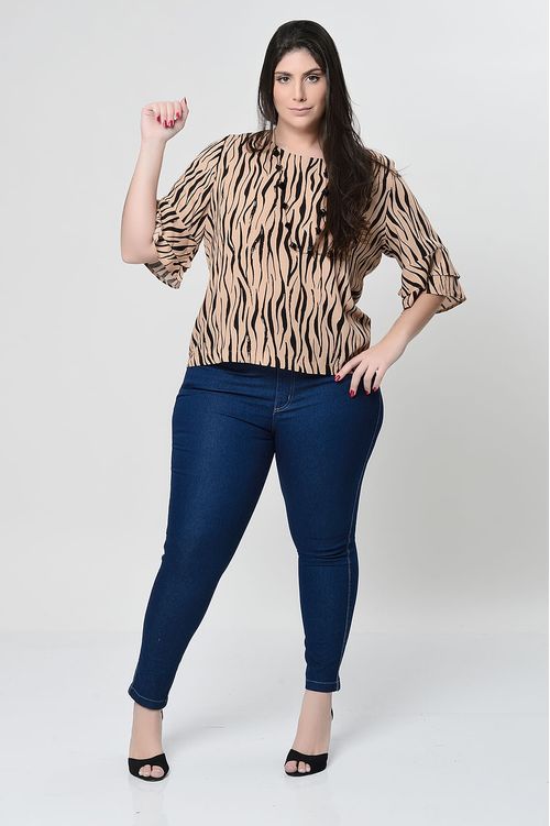 Blusa Bege Animal Print em Viscose Plus Size